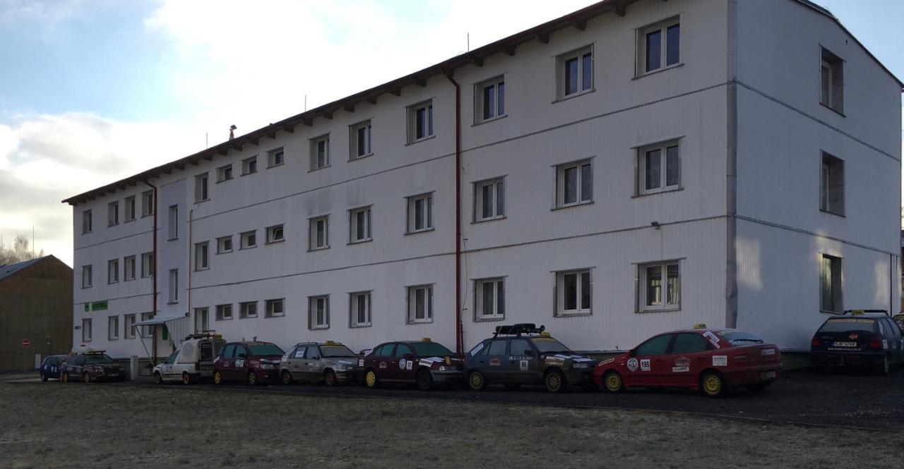Ubytovani U Ropaku Horni Slavkov Ngoại thất bức ảnh